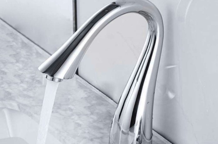 * Fontana Couron Chrome Automatic Touchless Sensor Faucet